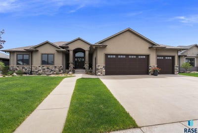 /international/us/9309-w-lakeside-cir-sioux-falls-sd-110108069713/