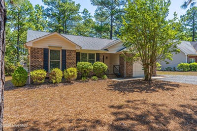 /international/us/1355-longleaf-drive-e-pinehurst-nc-110108388652/