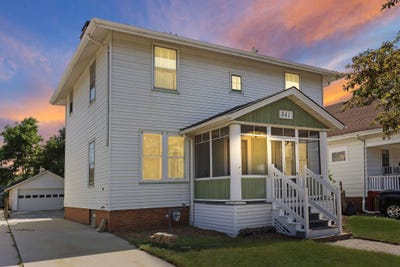 /international/us/841-64th-st-kenosha-wi-110100863537/