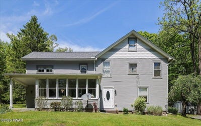 /international/us/327-garfield-avenue-hawley-pa-110108336426/