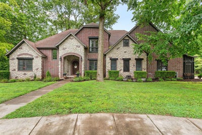 /international/us/3510-n-10th-street-ozark-mo-110101029982/?lang=es