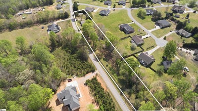 /international/us/1360-old-mill-road-campobello-sc-110107017280/
