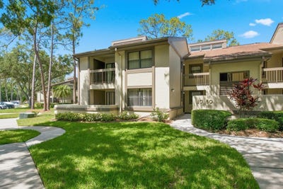 /international/us/10-woodlake-place-oldsmar-fl-110119558659/