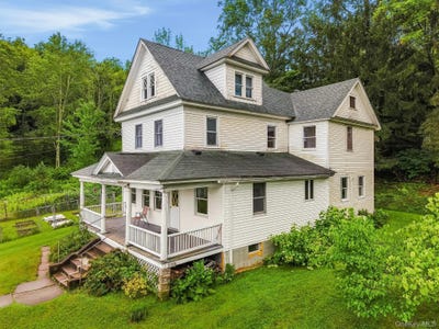 /international/us/8-norris-drive-swan-lake-ny-110119543765/