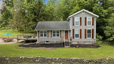/international/us/4342-vine-road-penn-yan-ny-110108853744/