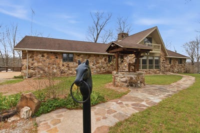 /international/us/6325-highway-z-houston-mo-110107980839/