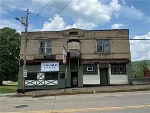/international/us/8-bridge-boulevard-w-brownsville-pa-110103260229/