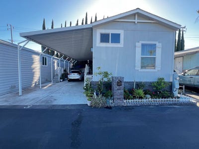 /international/us/1517-n-new-hope-st-santa-ana-ca-110109088580/