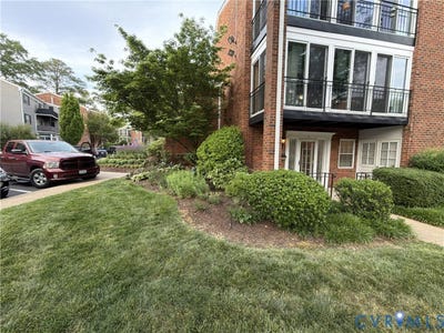 /international/us/12-red-fox-lane-henrico-va-110107762079/