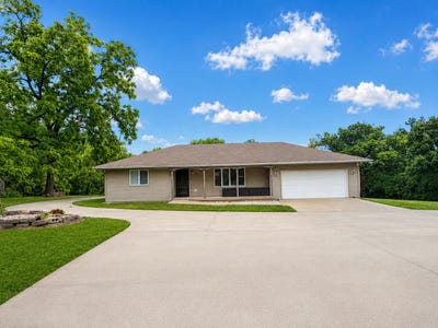 /international/us/15156-w-143rd-street-homer-glen-il-110108659682/