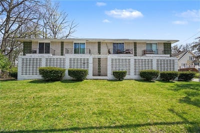 /international/us/1376-forest-glen-drive-cuyahoga-falls-oh-110107634926/