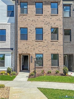 /international/us/15925-misty-blue-alley-midlothian-va-110107017151/