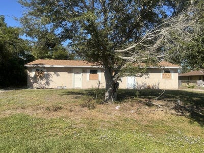 /international/us/5203-la-salle-street-fort-pierce-fl-110109785510/