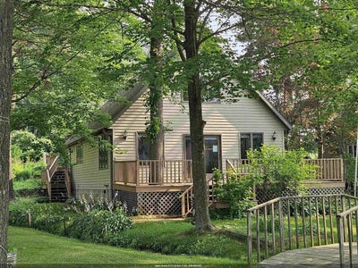 /international/us/w8547-cloverleaf-lake-road-clintonville-wi-110098543639/