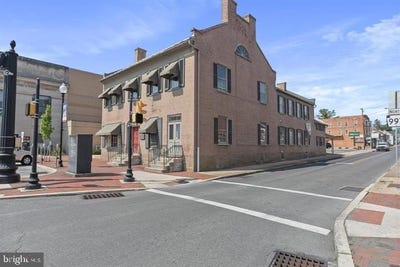 /international/us/1-3-w-main-street-waynesboro-pa-110097141574/?lang=zh-tw