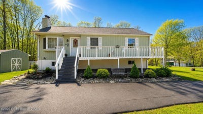 /international/us/2295-cramer-road-bushkill-pa-110107803632/