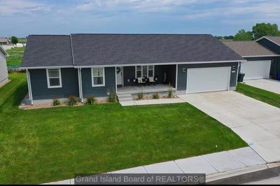 /international/us/513-coneflower-grand-island-ne-110120558356/