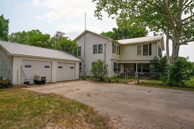 /international/us/1688-state-highway-71-la-grange-tx-110098830102/
