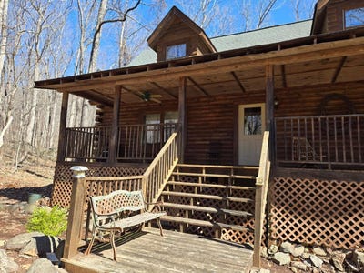 /international/us/1081-stoney-way-bedford-va-110106789232/