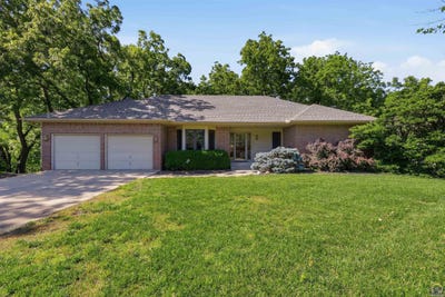 /international/us/3300-se-meadowview-dr-topeka-ks-110108351477/