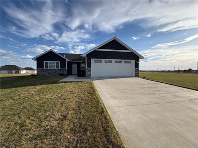 /international/us/994-city-heights-dr-willmar-mn-110107546326/