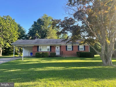 /international/us/16707-frederick-road-mount-airy-md-110101221957/