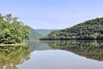 /international/us/7966-parrott-river-road-parrott-va-110098758115/