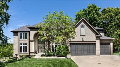 /international/us/9227-redbud-lane-lenexa-ks-110107194203/