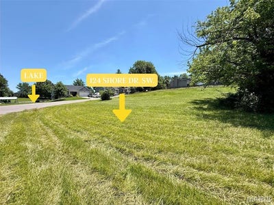 /international/us/124-shore-drive-edwardsville-il-110108410719/
