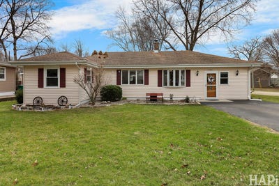/international/us/804-elm-street-maple-park-il-110106732099/