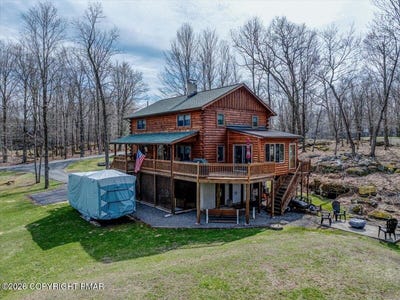 /international/us/103-summit-drive-greentown-pa-110107716027/