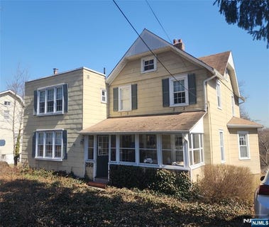 /international/us/250-kinderkamack-road-river-edge-nj-110098069159/
