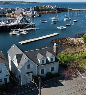 /international/us/7-atlantic-ave-rockport-ma-110108582943/