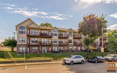 /international/us/2201-franklin-station-way-knoxville-tn-110106241105/