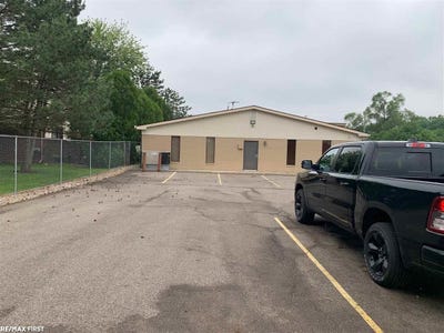 /international/us/31690-hoover-road-warren-mi-110089048765/