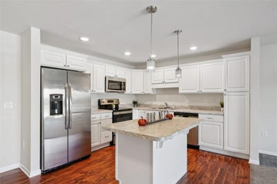 /international/us/845-s-60th-street-west-des-moines-ia-110109156664/