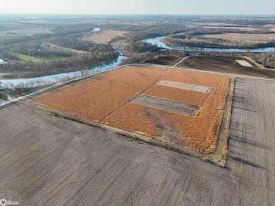 /international/us/tri-county-bridge-road-se-lone-tree-ia-110107034365/