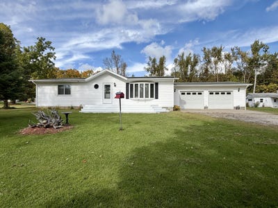 /international/us/710-foote-road-cheboygan-mi-110120450621/