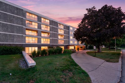 /international/us/6450-york-avenue-s-217-edina-mn-110110318493/
