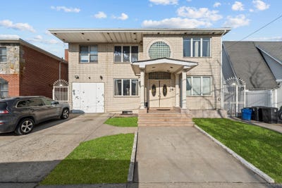 /international/us/138-65-63rd-avenue-flushing-ny-110096914474/