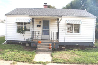 /international/us/212-w-white-street-clinton-il-110109983032/