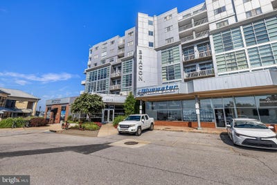 /international/us/2772-lighthouse-point-e-baltimore-md-110101064186/