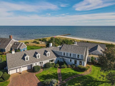 /international/us/43-strandway-west-harwich-ma-110106560981/