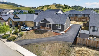 /international/us/2581-brockway-rd-winston-or-110108260235/