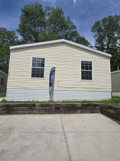 /international/us/197-mayfair-road-vadnais-heights-mn-110108507101/