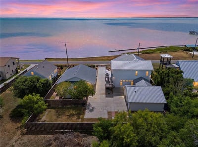/international/us/605-607-copano-bay-drive-bayside-tx-110110124078/