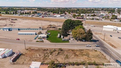 /international/us/298-n-yellowstone-hwy-rigby-id-110102323580/