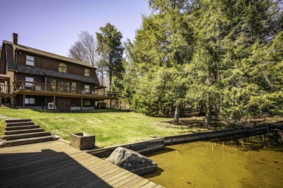 /international/us/128-cedarpoint-drive-old-forge-ny-110107572155/