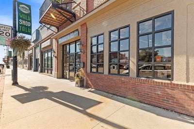 /international/us/915-917-n-broadway-street-pittsburg-ks-110104486068/
