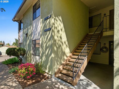 /international/us/3329-ne-162nd-ave-portland-or-110119722151/